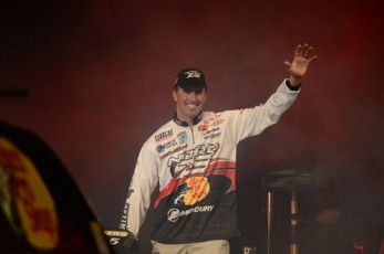 E9E70E5A-A359-42DE-8B21-81078CFD736D