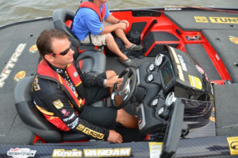 EA699F7B-AF3C-4A9E-9FCB-9B0E5407488D