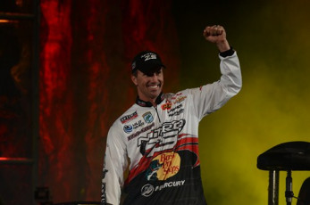 EAB05B4F-ABF6-4BBF-9805-54A2FE530FA8