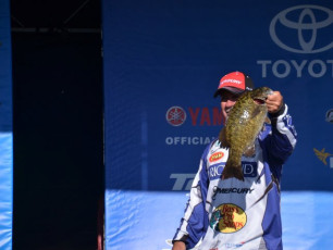 EABADE4F-B26C-4270-8131-064B1039B208