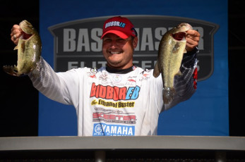 EACFA81B-E3AE-47ED-B45B-200D2F17D7D7