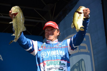 EB90A4EE-F37F-433E-9597-419AE730A949