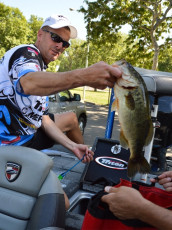 EBA0C0D8-535F-40C4-A004-07A518E7CA04