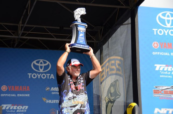 EBB503E5-0F1E-4710-962A-48D3865D98F1