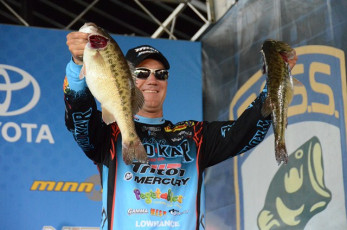 EBCF458D-9B2F-48CF-97F7-09B9C74455E7