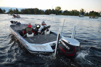 EC496F1F-D0EB-49E2-8303-BF627202A39C