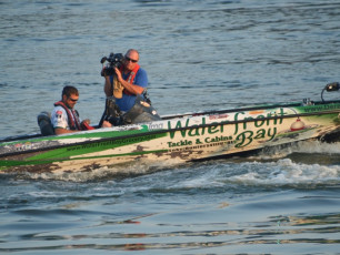 ECB1B585-7B91-453A-AD48-08380D5DE77C