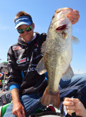 EE2CFDAF-285B-40AE-AB24-0B8E622750CC