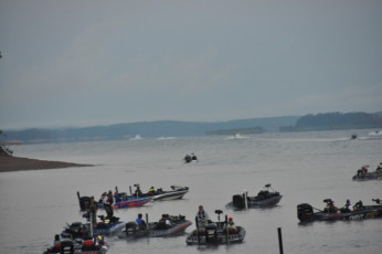 EEE93BD0-B681-47AD-91C4-1B1E5F1149AA