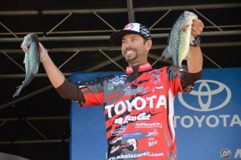 EF5D8662-3F12-4DAE-BAE0-C3DE94DA0BF6