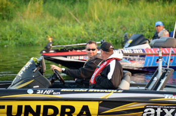 EF9A9708-D553-4D7F-B2A3-0F547265D9BA