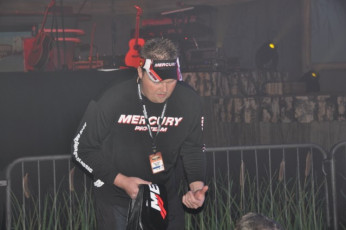 EFC63AED-AE58-4402-B488-8E502B6165ED