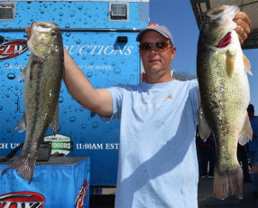 F06E7B50-FEB8-4882-9554-FA07BA9EF6AD