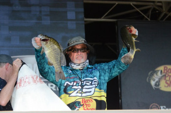 F0C85108-D9C7-47CB-8B89-59EC30976AF8