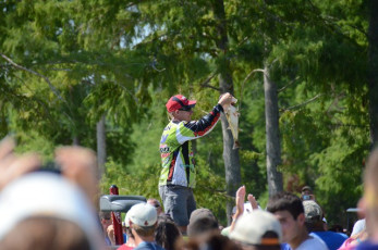 F47DC4F6-30AA-4E24-931F-79BB85EABBB8