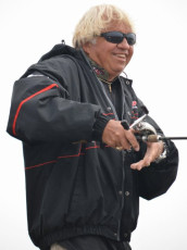 F535BF7B-5A6C-4551-AEBB-2937D3E8B21F