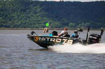 F5884D8C-7E28-4F49-A31A-D446ED82ABAF