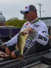 F66F283F-A065-40F9-872E-F033000262C7