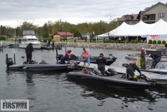 F924C1FE-15F4-4F18-AD74-82E9C21CF042