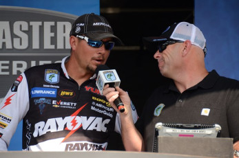 F9A063F4-8492-49E6-BA24-D98C9D6AF2BF