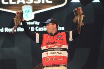 F9B98461-67D9-472E-97CD-645C783ADEC9