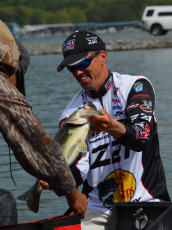 F9C4F99F-DF5E-486D-8E75-49845991BC38