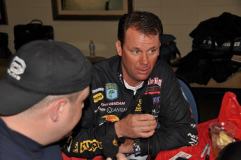 FA845183-F329-40A4-974E-4C592BD7A96E