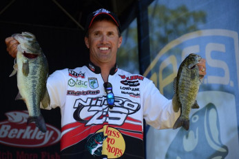 FBA02BF1-464F-4CE4-B6B1-8C9C604B2E12