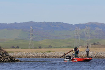 FBED6484-C9C3-4376-AF0E-637C1A06B03E