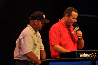 FC46DDB1-E4DE-4870-A241-764F3F3A1632