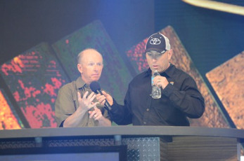 FD3E6E37-BDFE-46BA-962B-7F79E83BE024