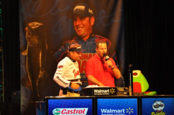 FD639D0B-AB85-42C7-AA21-7D3D5C0B3E81