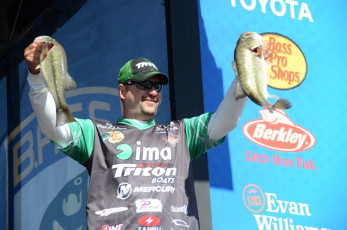 FDD660E4-7C4B-4EF1-A29A-B193DBE86A16