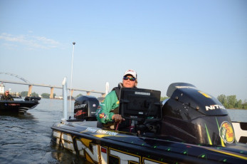 FEC69194-DDEA-4BA3-9521-40D772916AB3