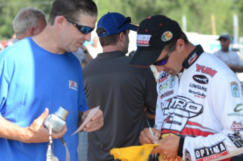 FF825555-E4FE-4956-AB47-E170BD056D9A