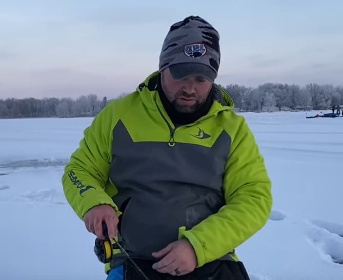 Catching Panfish with Jigging Spoons Ice Fishing for BIG Bluegills