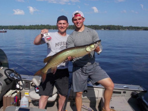 03D8D713-8CAA-4BA4-80E2-43EA6D001090