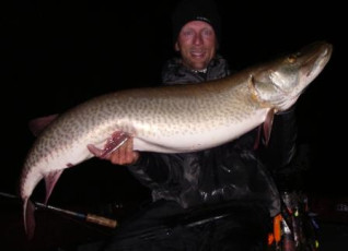 16DE1F6D-C663-4339-99E4-03A2E52BC4D8