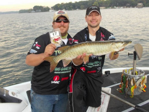 1CDAF9D6-79F9-4C4B-B4F6-62EFD3F16CDF