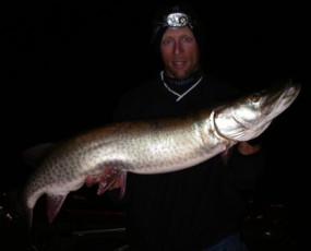 23881EDB-4AE3-4AA8-AB84-9E85785C529B