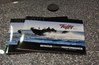 27AAE9DF-D05E-4DF5-8E74-41085B578106