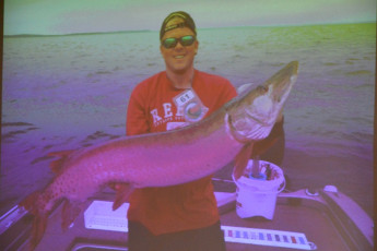 2DEAE9CF-AF2A-421F-8A1F-A6813EB00011