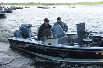 3C7F6EE0-7633-4BE4-BBEC-EF7D886D6D3E