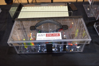 3D35D423-1C4E-4FA9-A013-26B852F67415