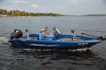 3F337698-BFF0-495B-8D85-964F08D27AD0