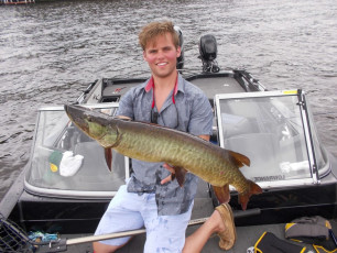 474D9F8A-9F8B-4CDA-95A4-0E87D88F6D6E