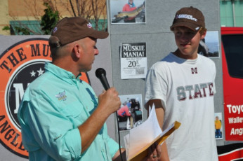 4BBF2B8E-B96F-4BF3-93D6-B4B06A8F851E