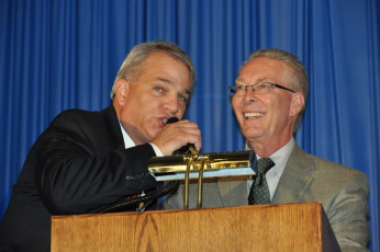 4DE4BB70-EC31-49B2-9A2D-A67CD9A78067