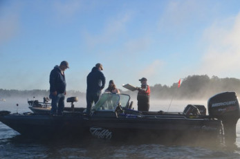 4F8D0367-2155-46DE-87DD-34B7D47B1D00