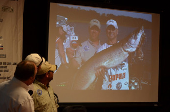 53FEFAA0-7A51-496D-8246-B088622C53FC